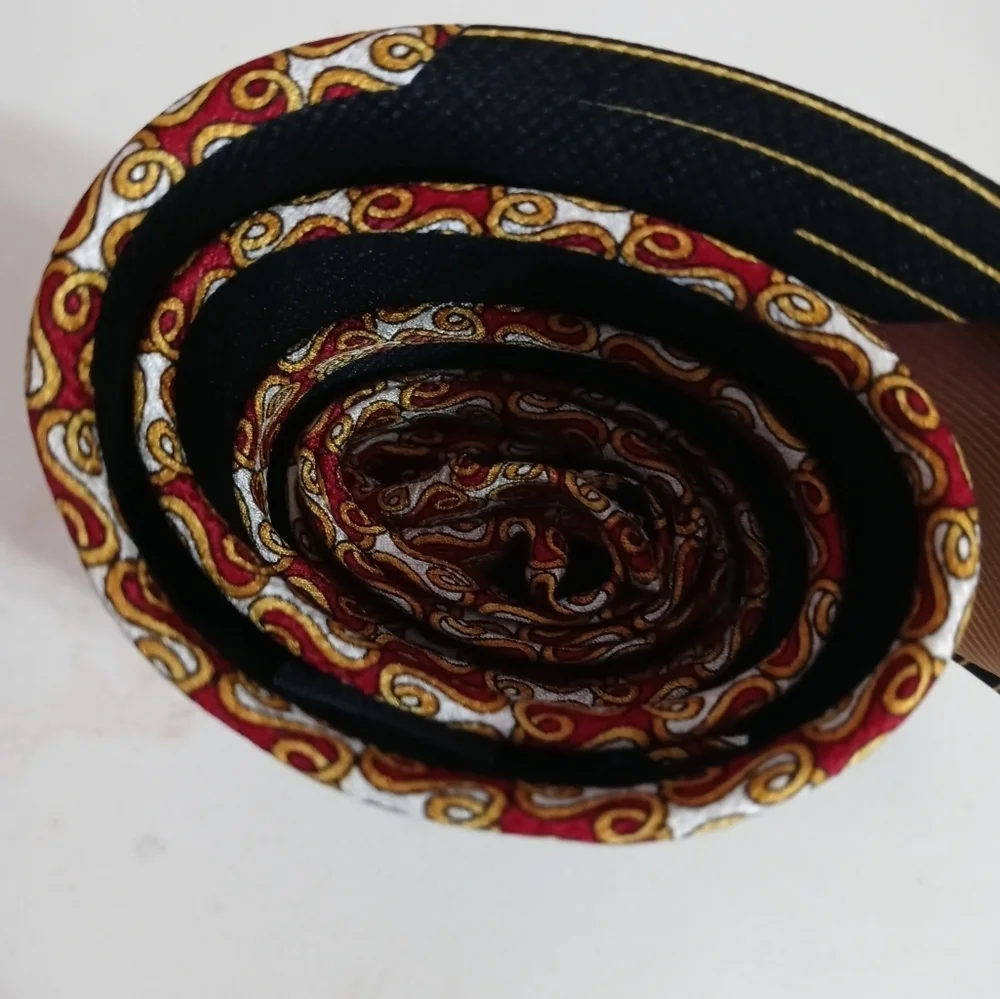 Lugari 100% Silk Handcrafted Designer Necktie Made in Italy classic 57